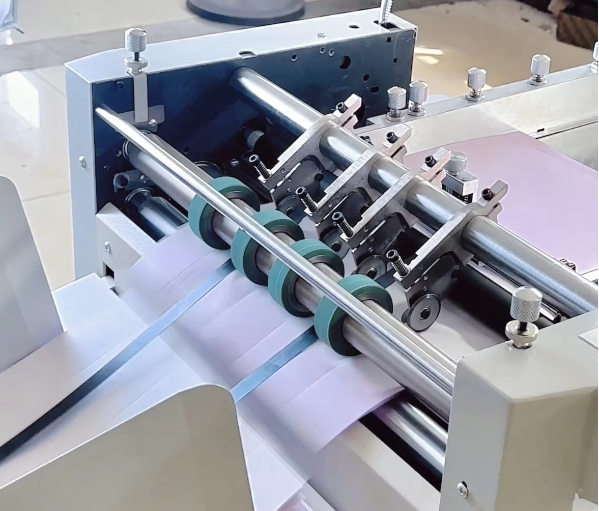 Machine de découpe automatique - Die Cutting Machine avis et prix