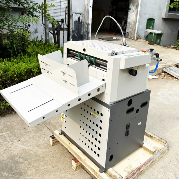 Machine de découpe automatique - Die Cutting Machine avis et prix