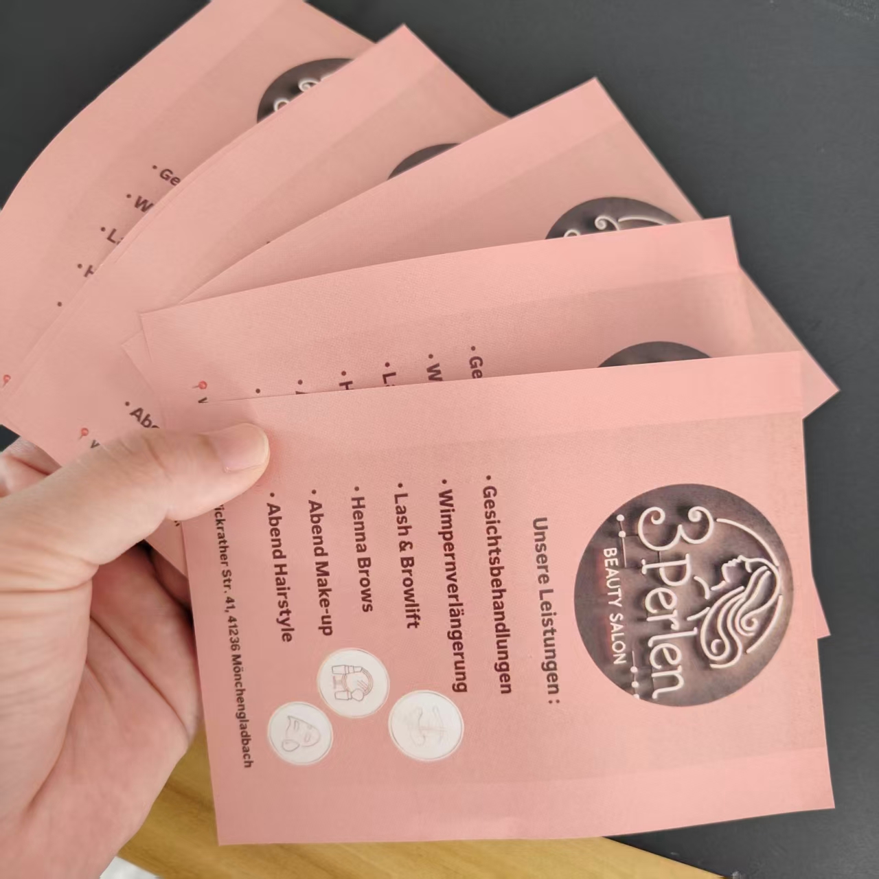 Dépliants personnalisés de tai - Commercial Flyer Printing avis et prix